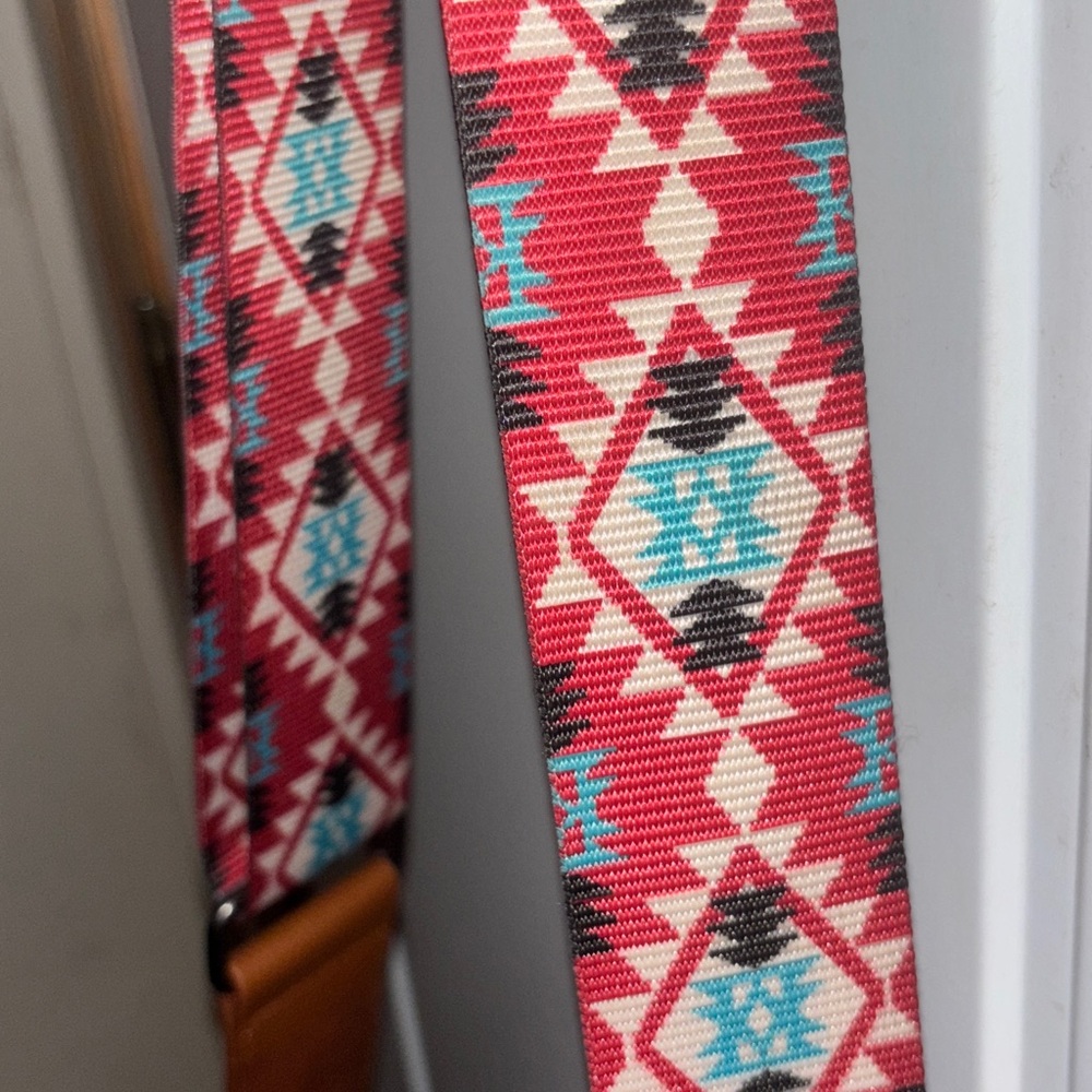Wrangler Boho Aztec design Crossbody in Red,Blue,Brown,Black and White - Picture 4 of 9